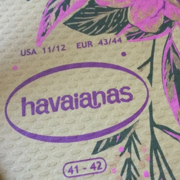 NWT Women's Havaianas Floral Flip Flops - Picture 3 of 9